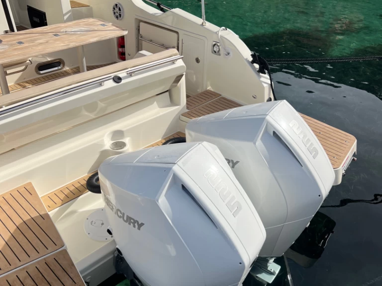 Location Bateau à moteur à Cannes - Quicksilver Activ 875 Sundeck