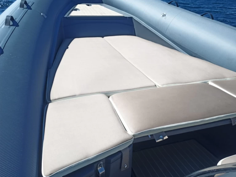 Location à Hyères - Italboats 32 gt  sur SamBoat