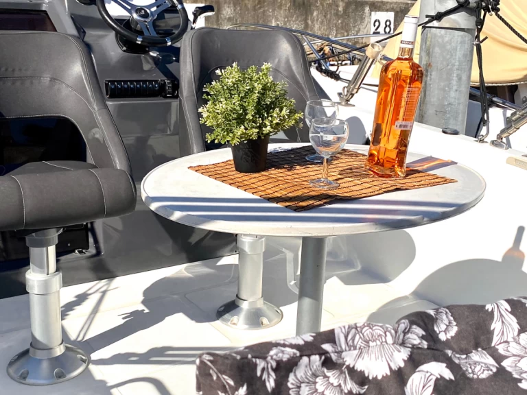 Location à Monaco - Bénéteau Flyer 6.6 SPACEdeck sur SamBoat