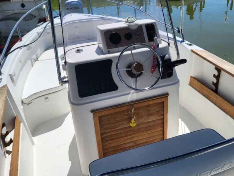 Location bateau Conero sea star à Tuoro sul Trasimeno sur Samboat