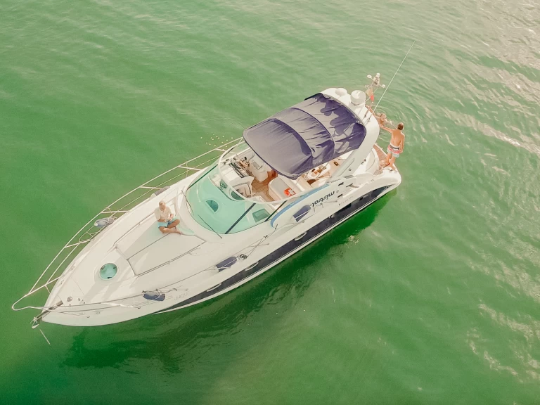 Fairline Targa 40 a louer à Comporta