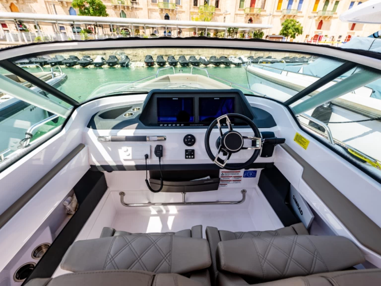 Location bateau Axopar 28 T-Top à San Ġiljan sur Samboat