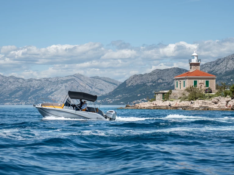 Louez un Quicksilver Quicksilver 675 à Makarska