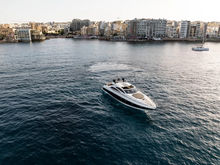 Location Yacht à San Ġiljan - Sunseeker Predator 72