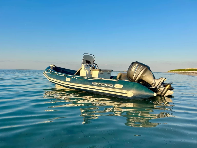 Location bateau Sainte-Marine pas cher Sunrider 650 Bleu