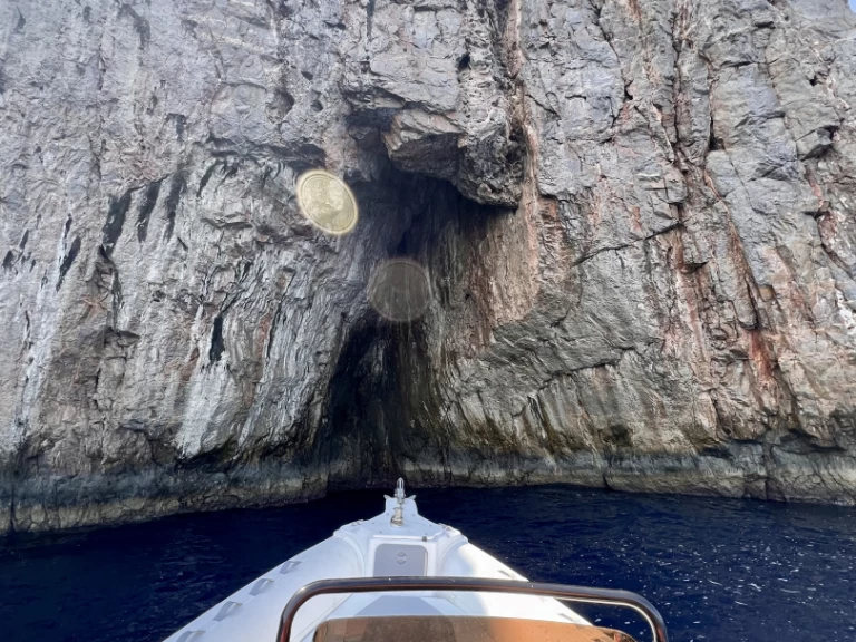 Louez un HNC 690 690 à Héraklion