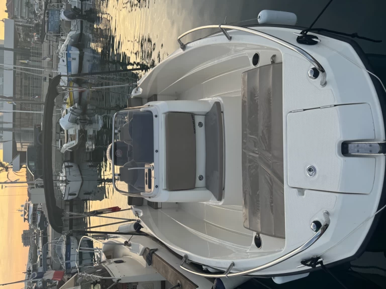 Location Bateau à moteur à Saint-Raphaël - Quicksilver Activ 555 Open