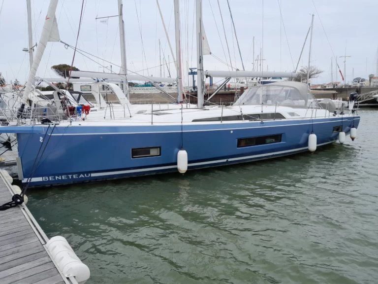 Location bateau Toulon pas cher Oceanis 46.1