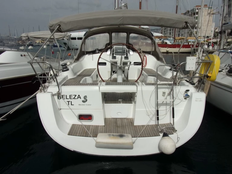 Location bateau Toulon pas cher Oceanis 37