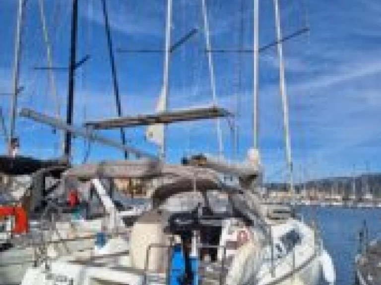 Location bateau Bénéteau Oceanis 37 à Toulon sur Samboat
