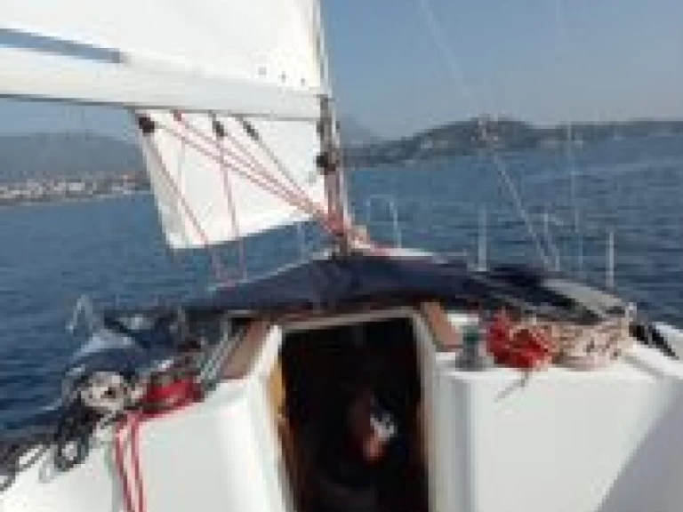 Location bateau Jeanneau Sun Odyssey 33i à Toulon sur Samboat