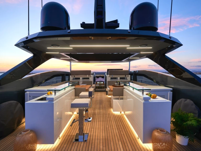 Location bateau Astondoa 100 Century à Tivat sur Samboat