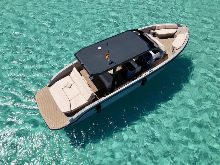 Louer Bateau à moteur avec ou sans skipper Rand à Marina Ibiza