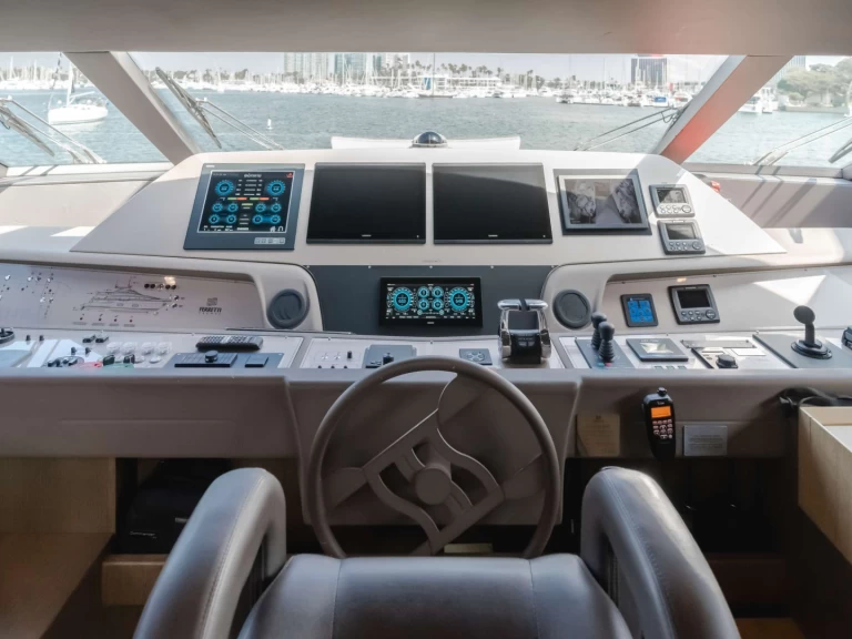 Location bateau Ferretti SOL SHINE  à Newport sur Samboat