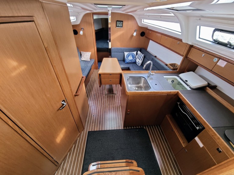 Location à Sukošan - Bavaria Cruiser 37 sur SamBoat