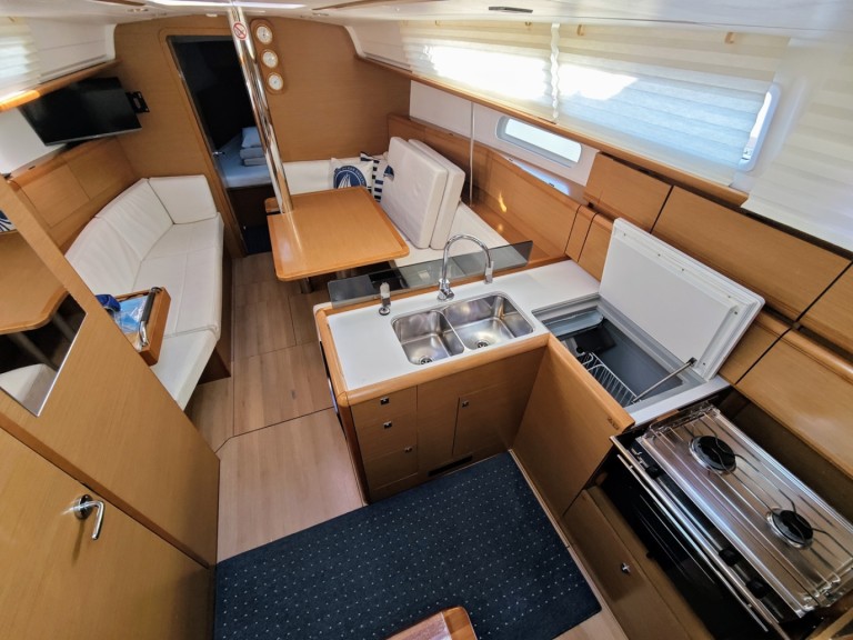 Location Voilier à Sukošan - Jeanneau Sun Odyssey 379
