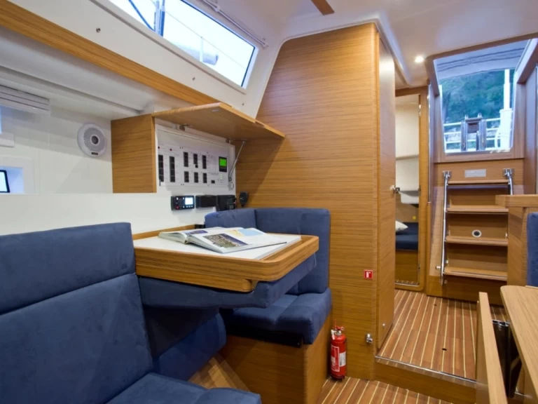 Elan Impression 35 a louer à Pula