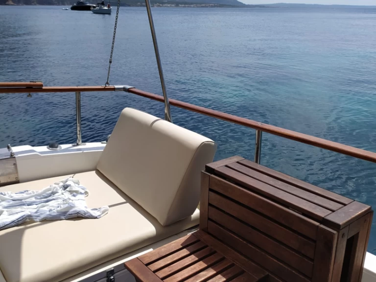 Location Bateau à moteur à Can Picafort - Guy Couach Guy Couach 120 Fly