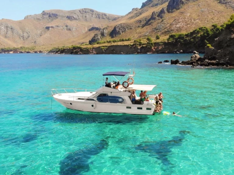 Location bateau Guy Couach Guy Couach 120 Fly à Can Picafort sur Samboat