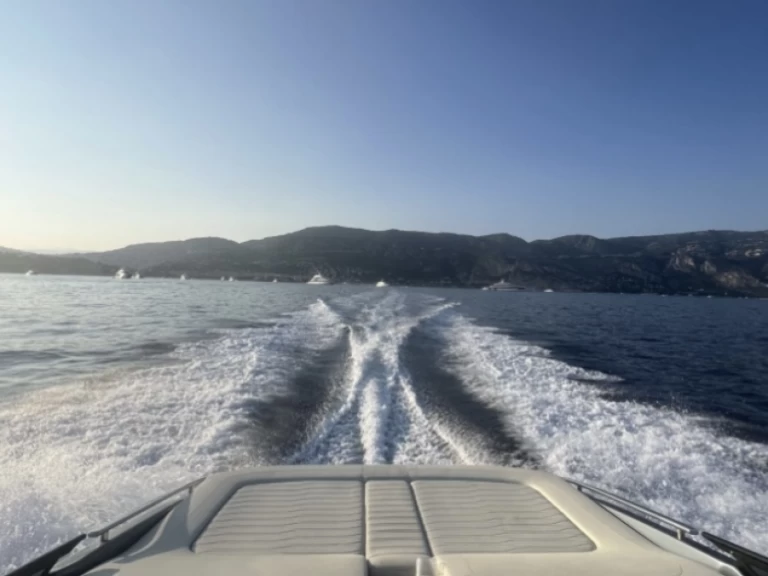 Louez un Cranchi Cranchi E26 à Nice