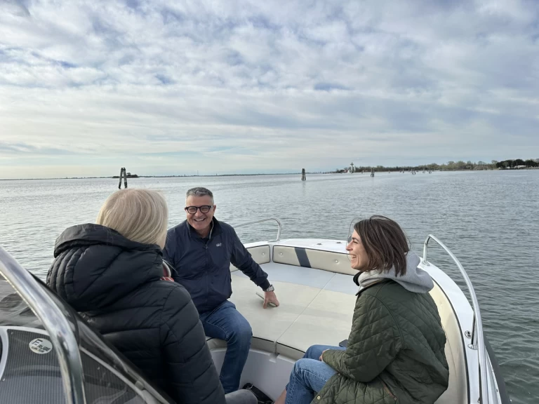 Louer Bateau à moteur avec ou sans skipper Brube à Lido
