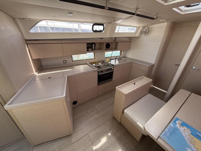 Bénéteau Oceanis 46.1 a louer à Sukošan