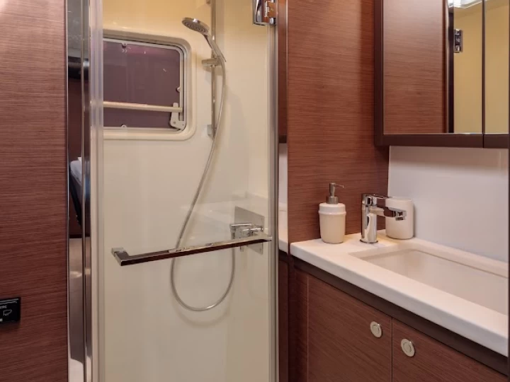 Louer Catamaran avec ou sans skipper Lagoon à Lávrio