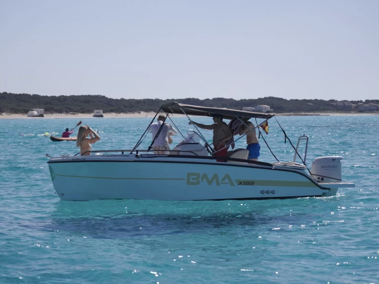 Louer Bateau à moteur avec ou sans skipper BMA à s'Estanyol de Migjorn