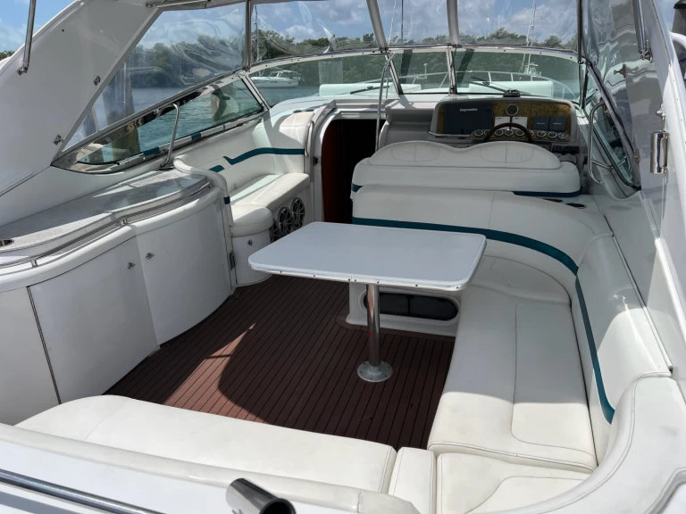 Louez un Formula 400 SS DIESEL à Miami