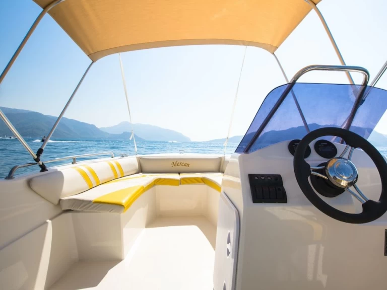 Yacht à louer à Mandelieu-la-Napoule au meilleur prix