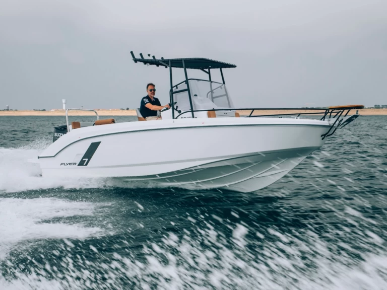 Location Bateau à moteur Bénéteau avec permis