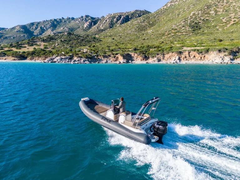 Location bateau Mandelieu-la-Napoule pas cher 62 Classic