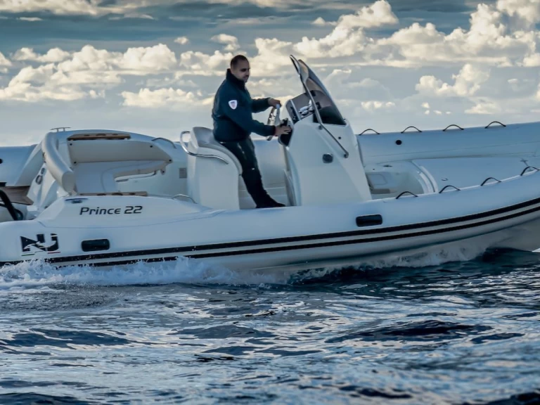 Location à Mandelieu-la-Napoule - Nuova Jolly Prince 22 sur SamBoat