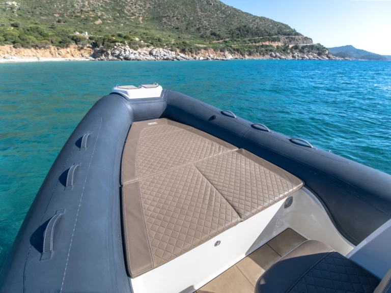 Location bateau Mandelieu-la-Napoule pas cher 62 Classic