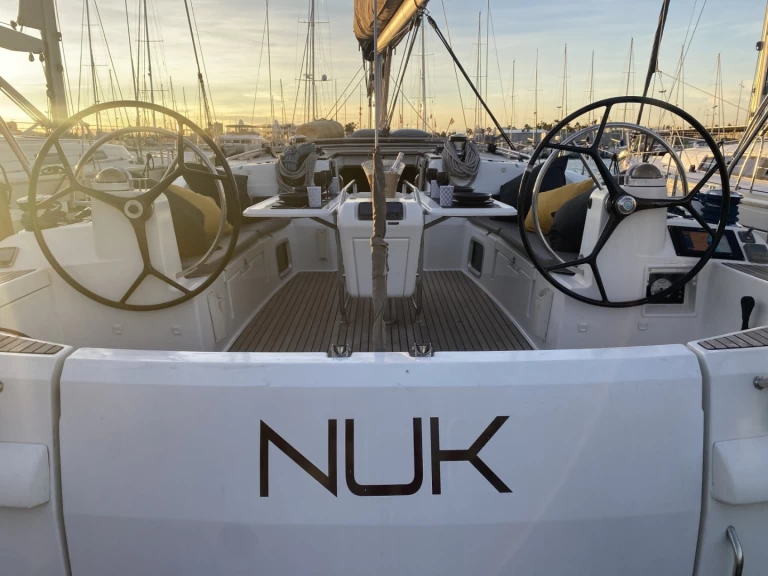 Louez un Jeanneau Sun Odyssey 509 à Valence