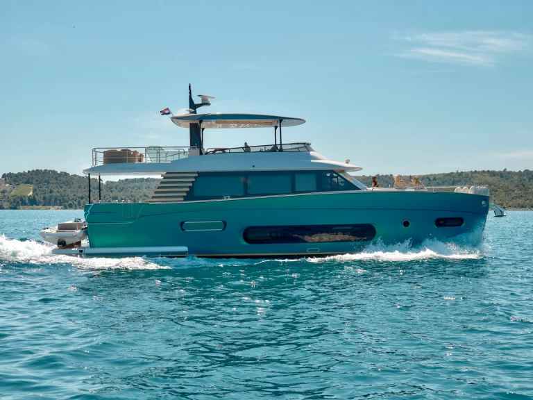Yacht à louer à Podstrana au meilleur prix