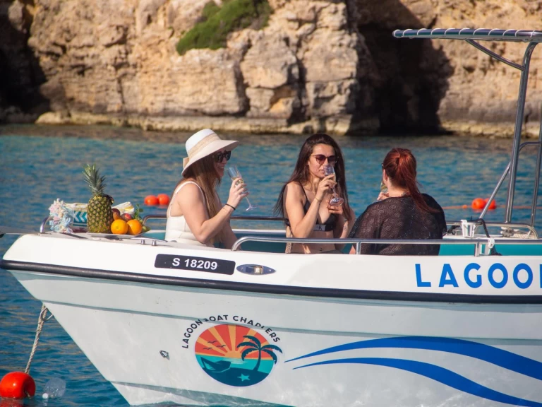 Location Bateau à moteur Buccaneer avec permis