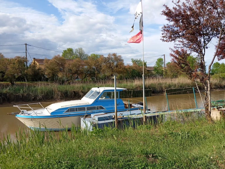 Louer Bateau à moteur avec ou sans skipper Guy Couach à Valeyrac
