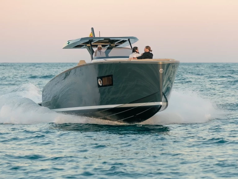 Louez un Tesoro T40 à Port Mahon