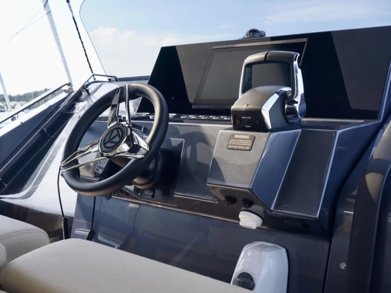 Louer Bateau à moteur avec ou sans skipper Tesoro à Port Mahon