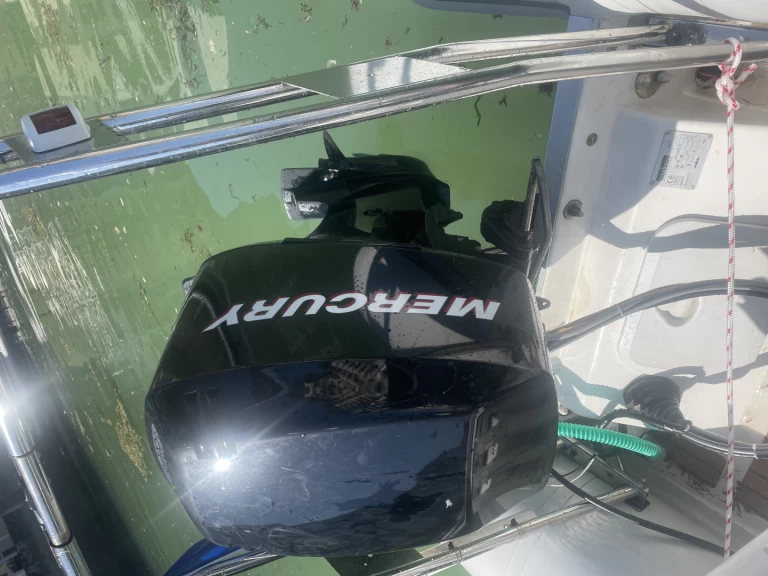 Location Semi-rigide Valiant avec permis