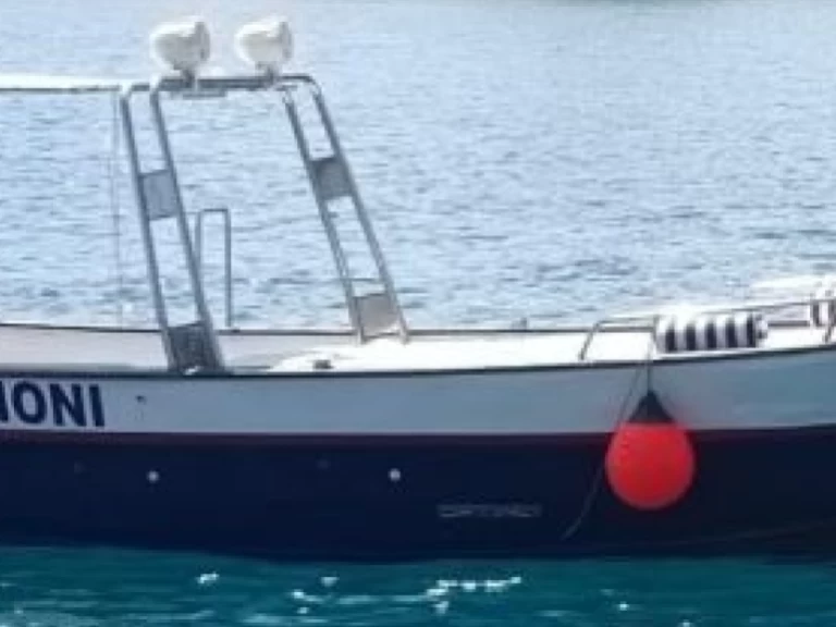 Louer Bateau à moteur avec ou sans skipper Sconosciuta à Cefalù