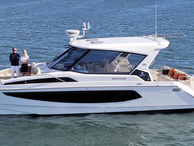 Location Yacht Aquila avec permis