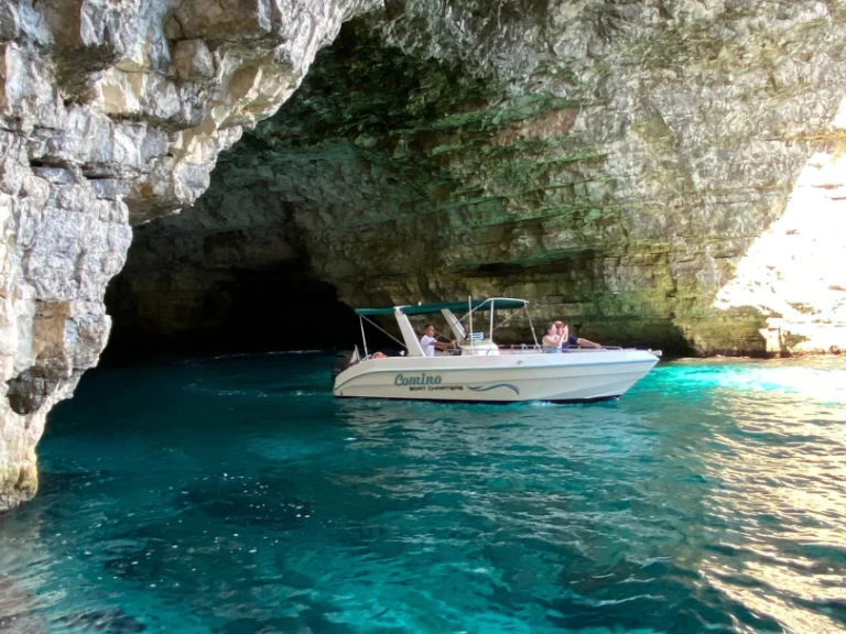 Location bateau Gaia 220 à Ċirkewwa sur Samboat