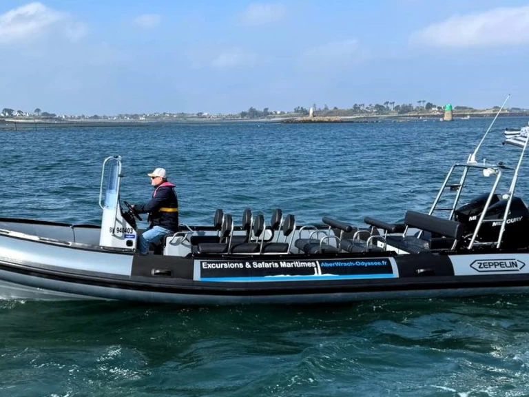 Louer Semi-rigide avec ou sans skipper Zeppelin à Landéda