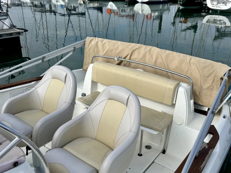 Location Bateau à moteur Bénéteau avec permis