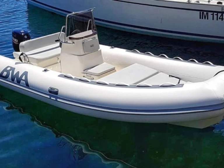 Location Semi-rigide Bwa avec permis