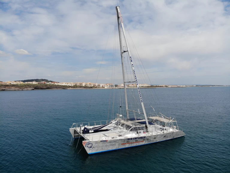 Catamaran à louer à Ayia Napa Marina au meilleur prix