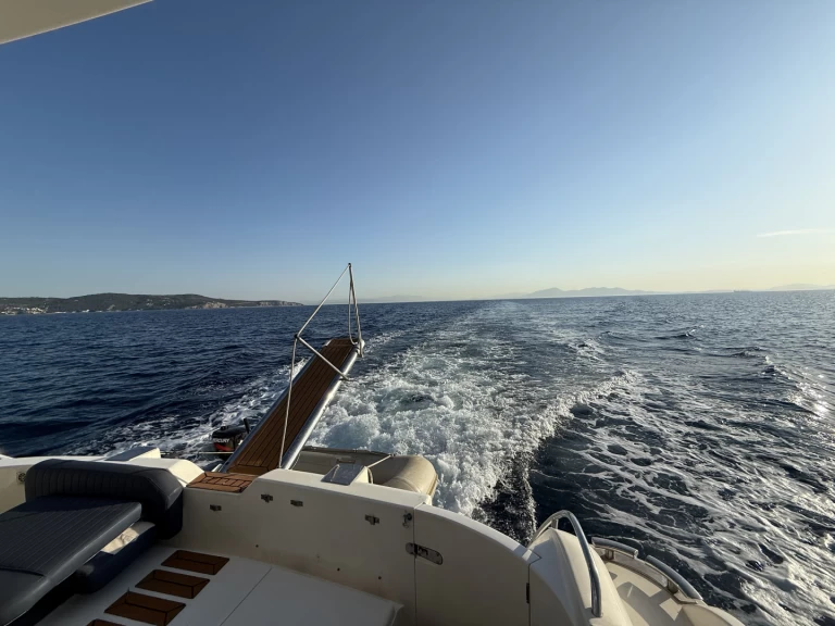 Princess Princess 60 Fly a louer à Póros (Ville)