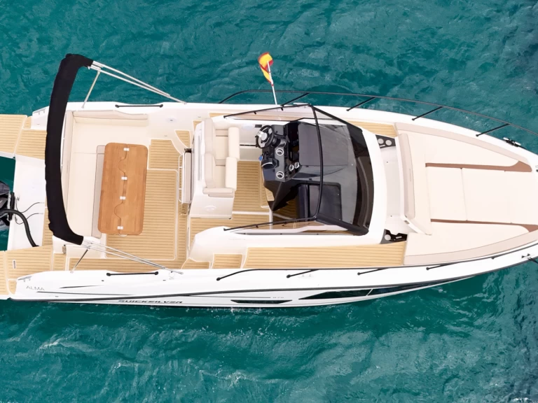 Quicksilver Activ 875 Sundeck a louer à Puerto Campomanes Greenwich